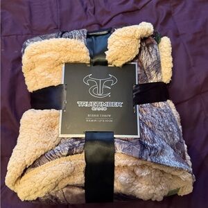 New TrueTimber Camo Berber Throw Blanket